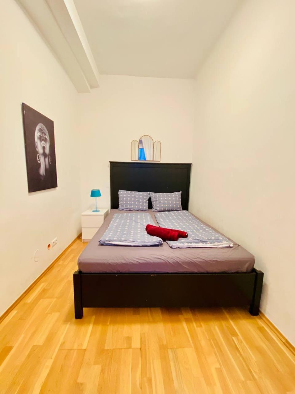 וינה Family Apartment Th8 8 מראה חיצוני תמונה