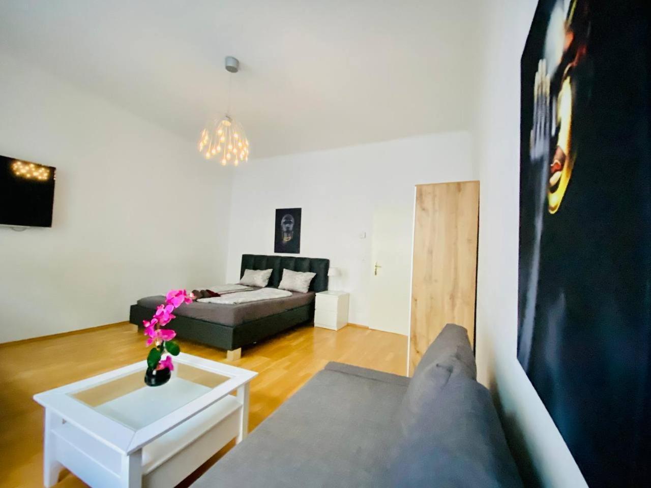 וינה Family Apartment Th8 8 מראה חיצוני תמונה
