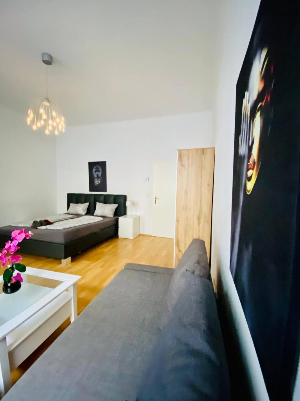 וינה Family Apartment Th8 8 מראה חיצוני תמונה