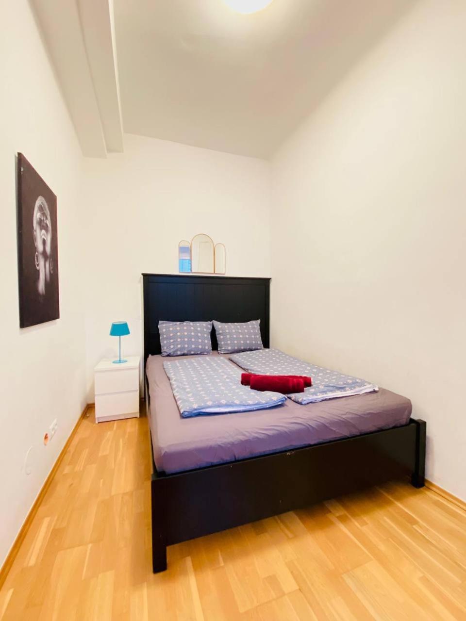 וינה Family Apartment Th8 8 מראה חיצוני תמונה