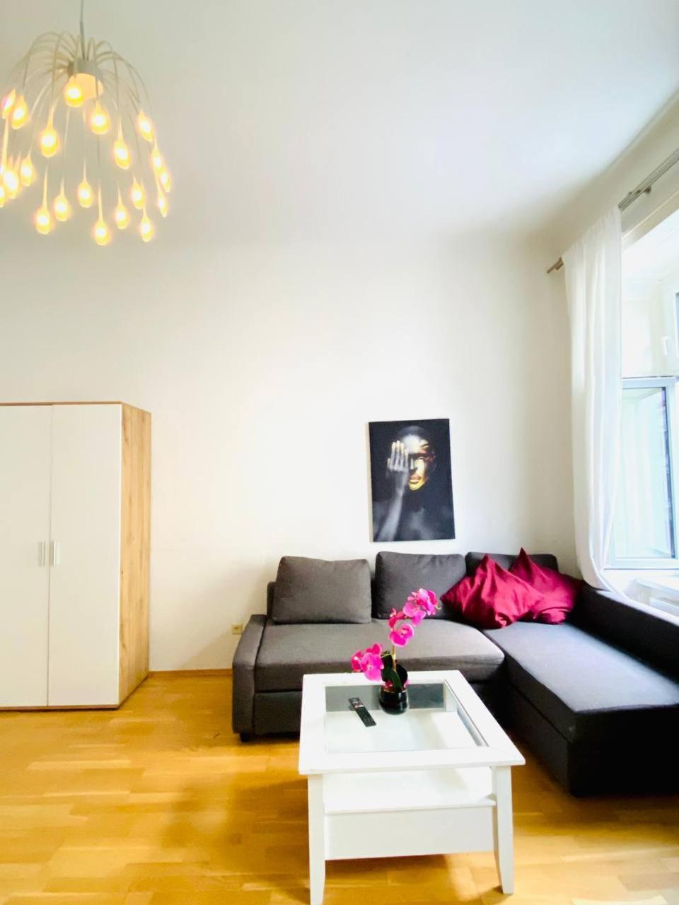 וינה Family Apartment Th8 8 מראה חיצוני תמונה