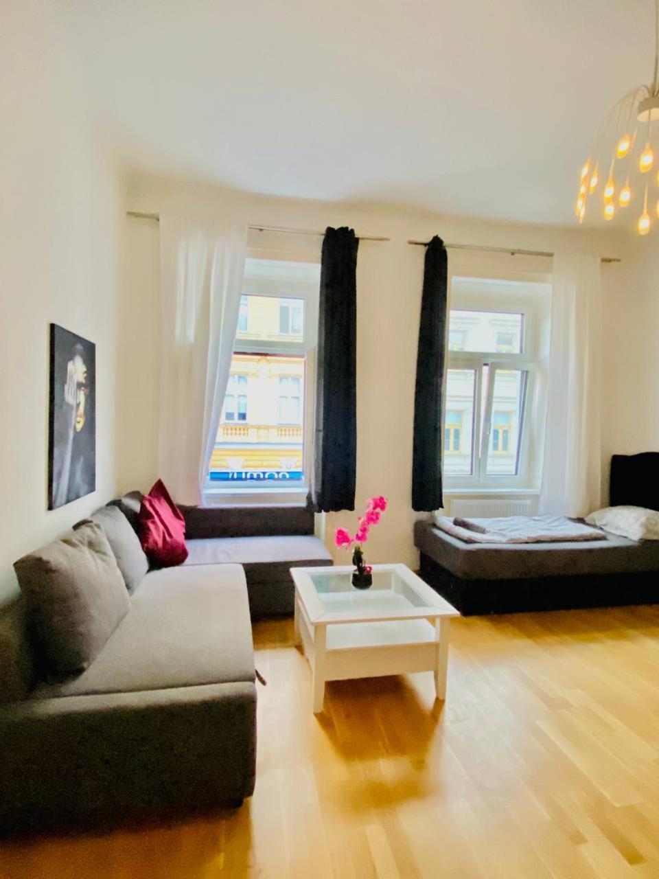 וינה Family Apartment Th8 8 מראה חיצוני תמונה