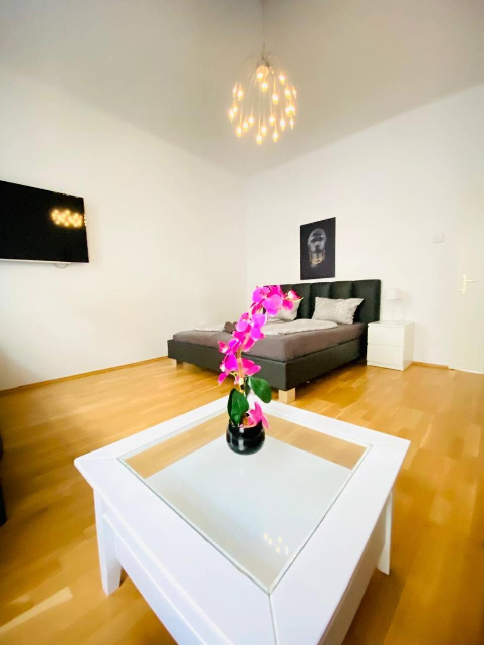 וינה Family Apartment Th8 8 מראה חיצוני תמונה